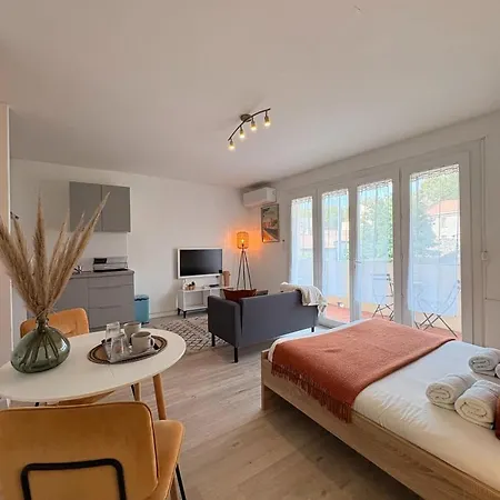 Oiqia • Bohemia * Narbonne