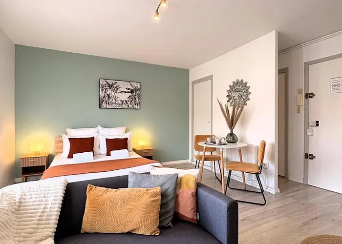 Oiqia • Bohemia Apartment Narbonne